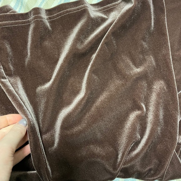 Velvet Brown Two-Piece Set - Picture 3 of 3